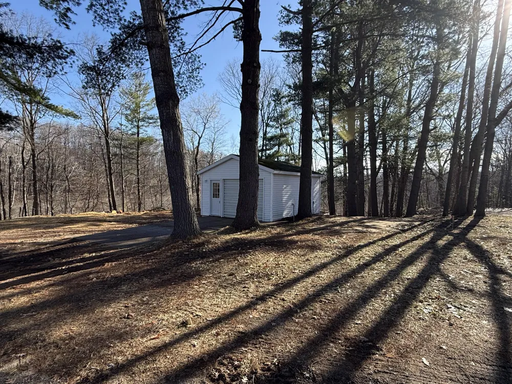 10780 Round Lake Drive Mecosta, MI 49332