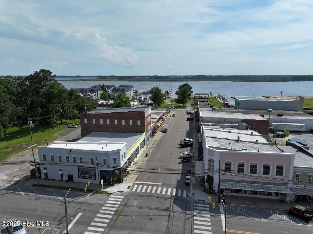 288 Pamlico Street Belhaven, NC 27810