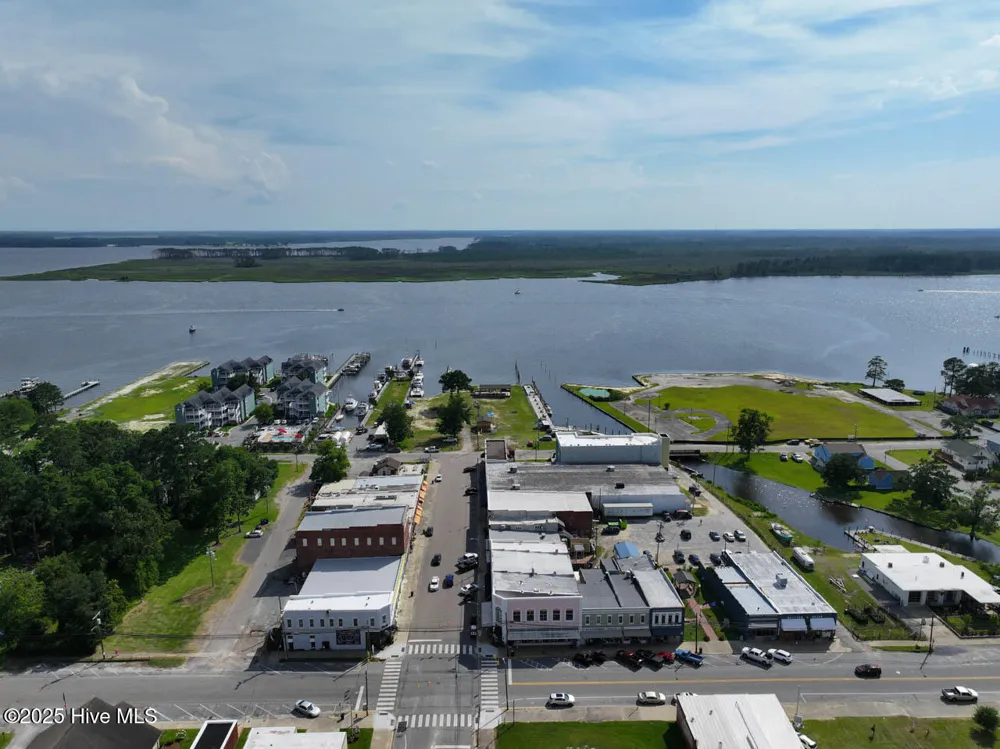 288 Pamlico Street Belhaven, NC 27810