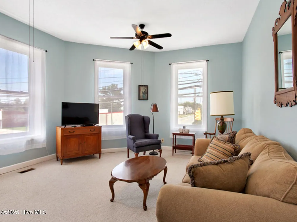 288 Pamlico Street Belhaven, NC 27810