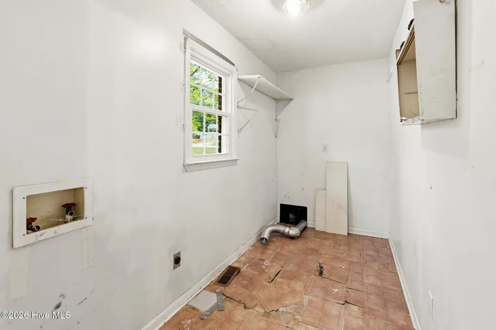 1200 Oak Avenue Hamlet, NC 28345