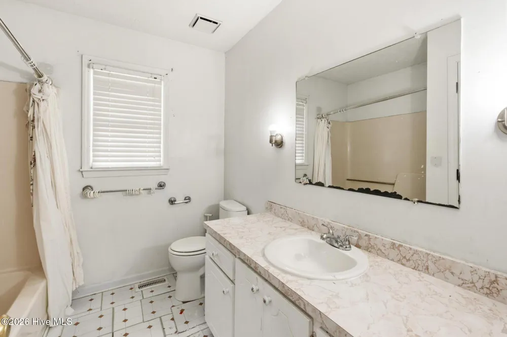 1200 Oak Avenue Hamlet, NC 28345