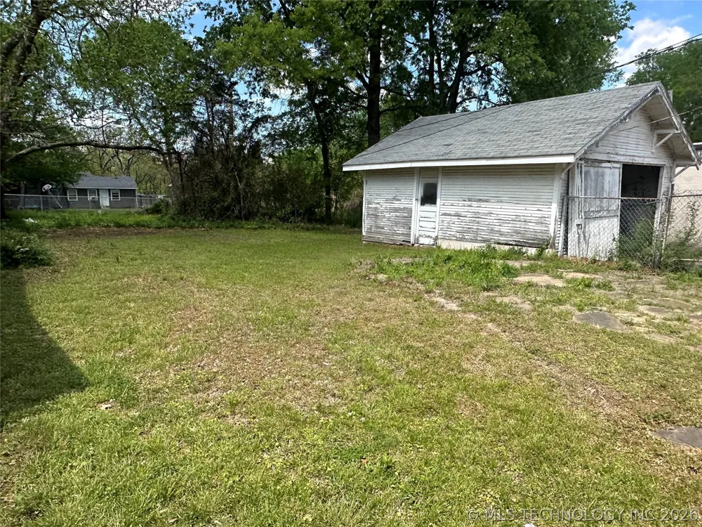 814 S Severs Street Okmulgee, OK 74447