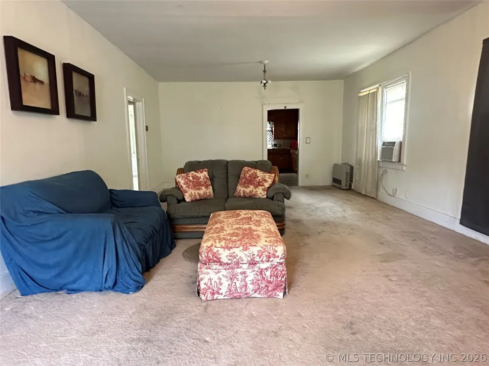 814 S Severs Street Okmulgee, OK 74447