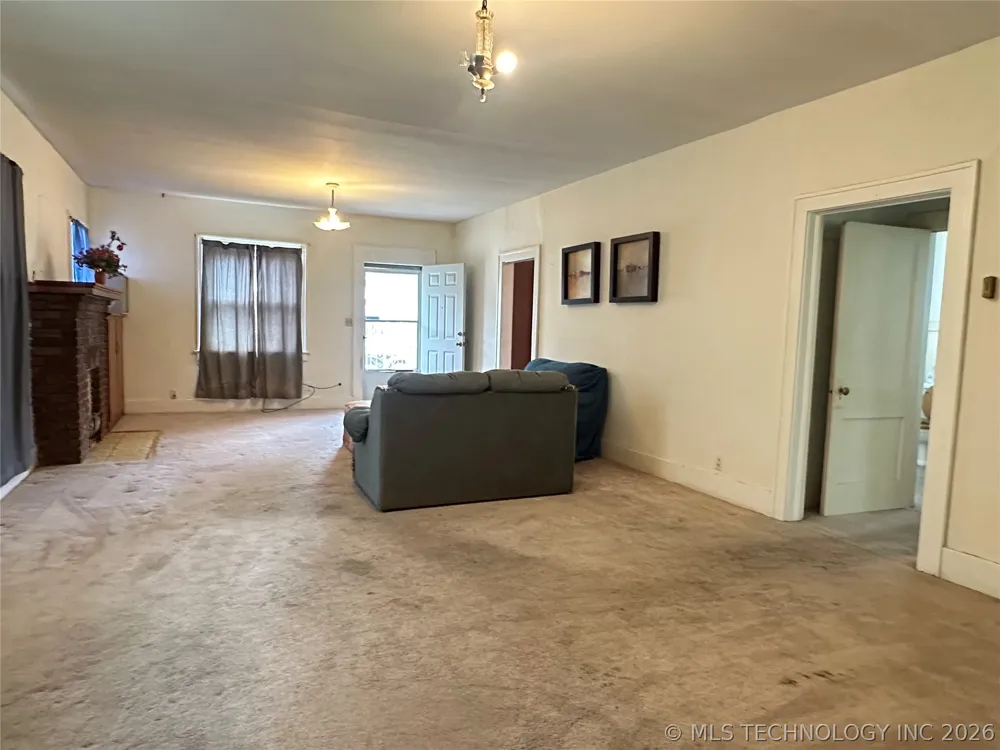 814 S Severs Street Okmulgee, OK 74447