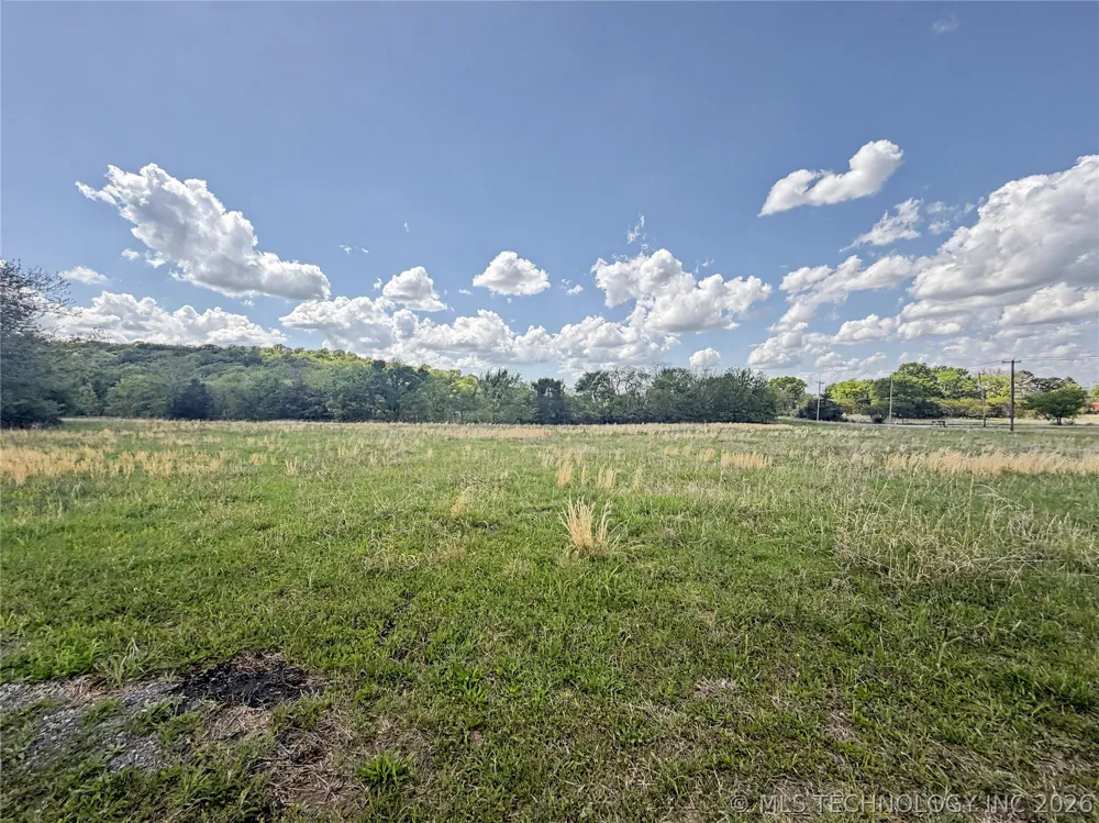 428 S Thunder Road Fort Gibson, OK 74434