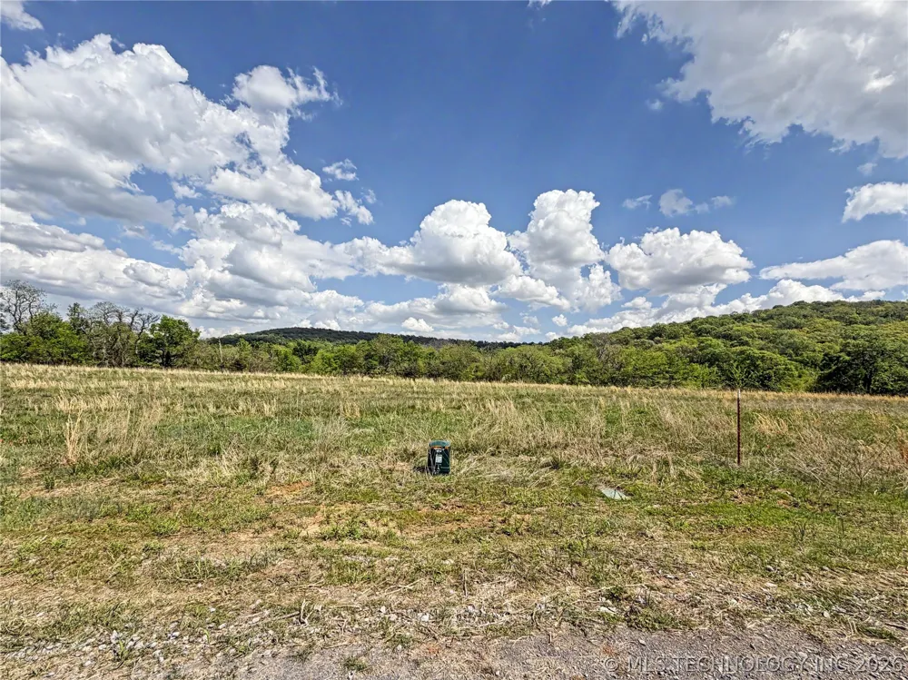 404 S Thunder Road Fort Gibson, OK 74434
