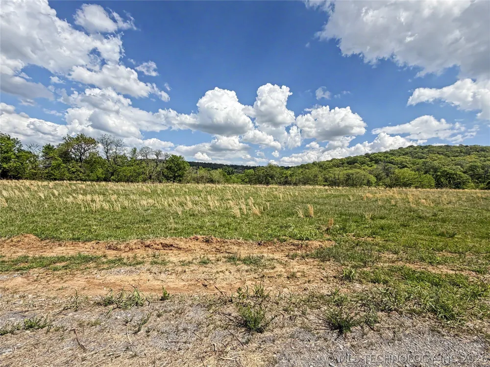 404 S Thunder Road Fort Gibson, OK 74434