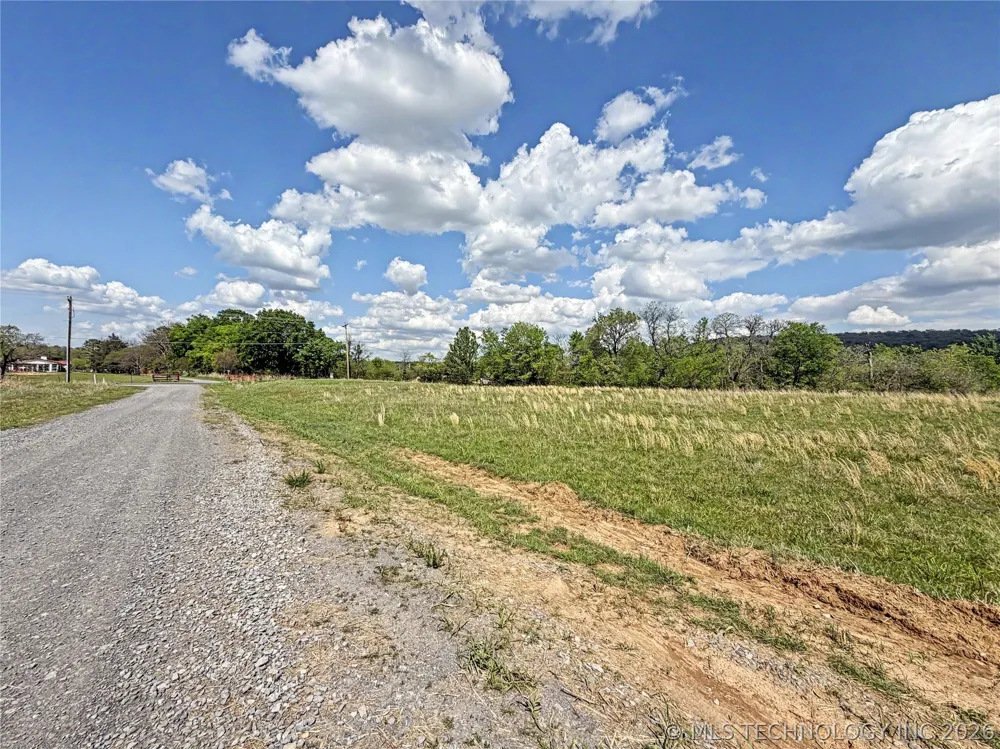 404 S Thunder Road Fort Gibson, OK 74434