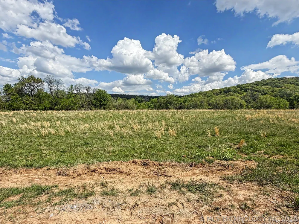 404 S Thunder Road Fort Gibson, OK 74434