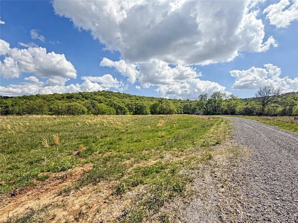 404 S Thunder Road Fort Gibson, OK 74434