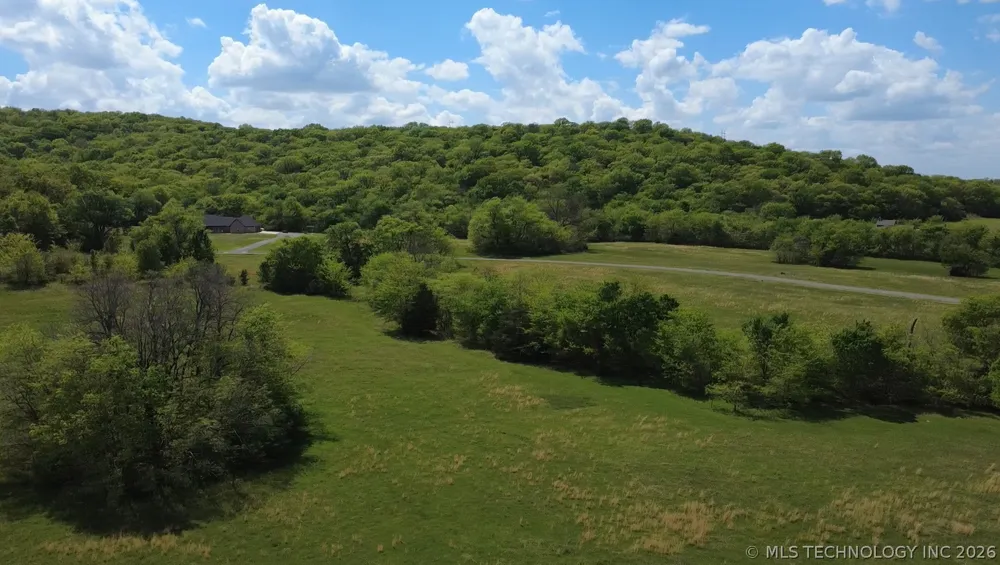 401 S Thunder Road Fort Gibson, OK 74434