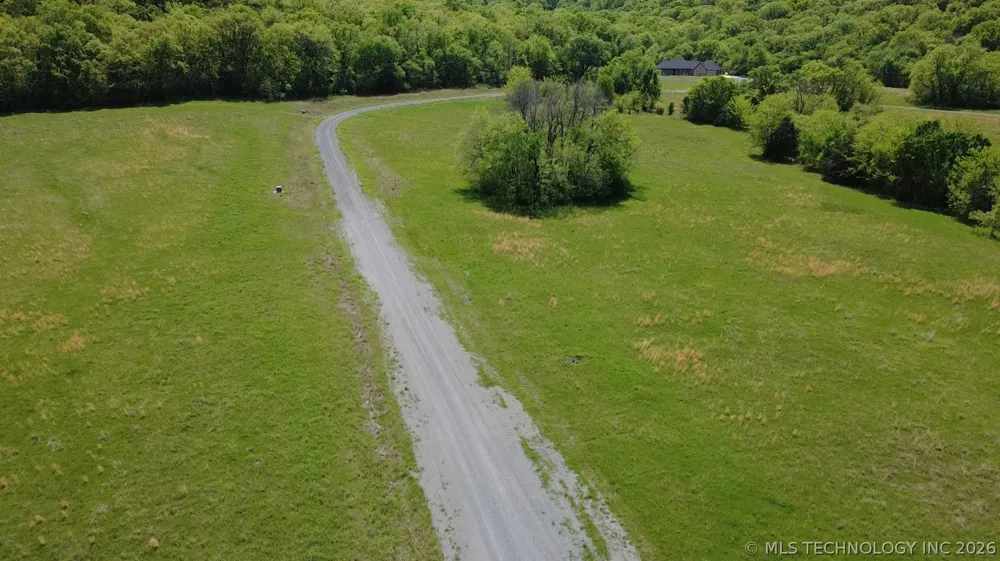 401 S Thunder Road Fort Gibson, OK 74434