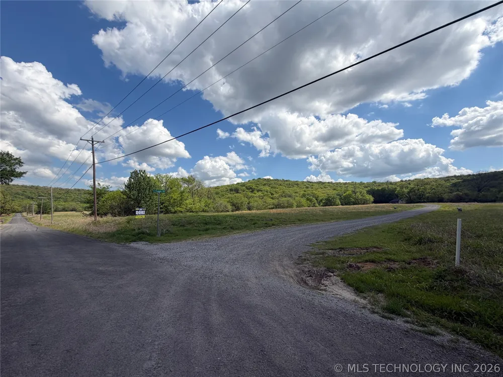 401 S Thunder Road Fort Gibson, OK 74434
