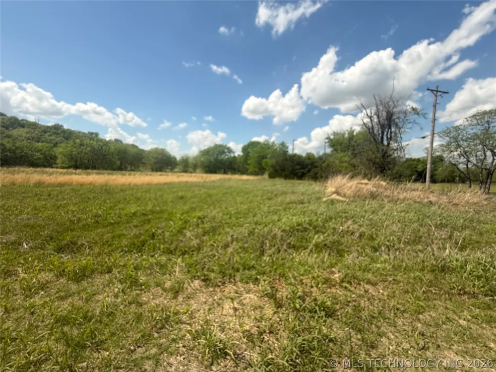 401 S Thunder Road Fort Gibson, OK 74434