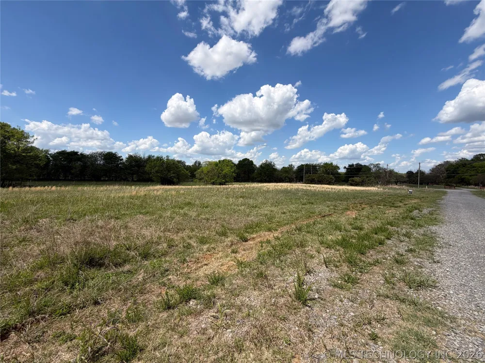401 S Thunder Road Fort Gibson, OK 74434