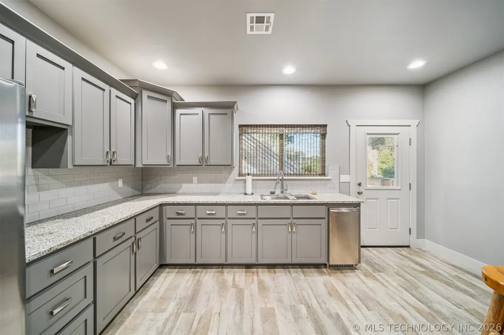 116 Eagleview Pryor, OK 74361