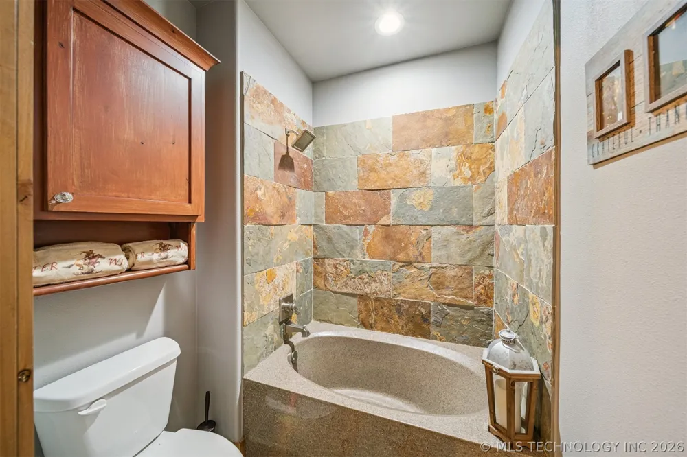 116 Eagleview Pryor, OK 74361