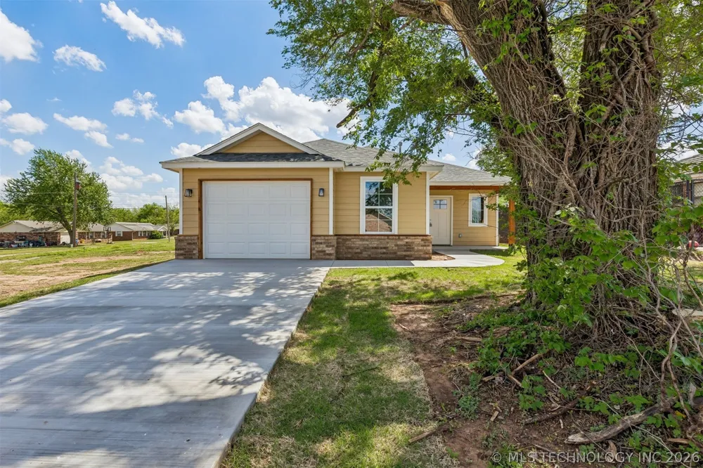 107 W Vine Street Cushing, OK 74023
