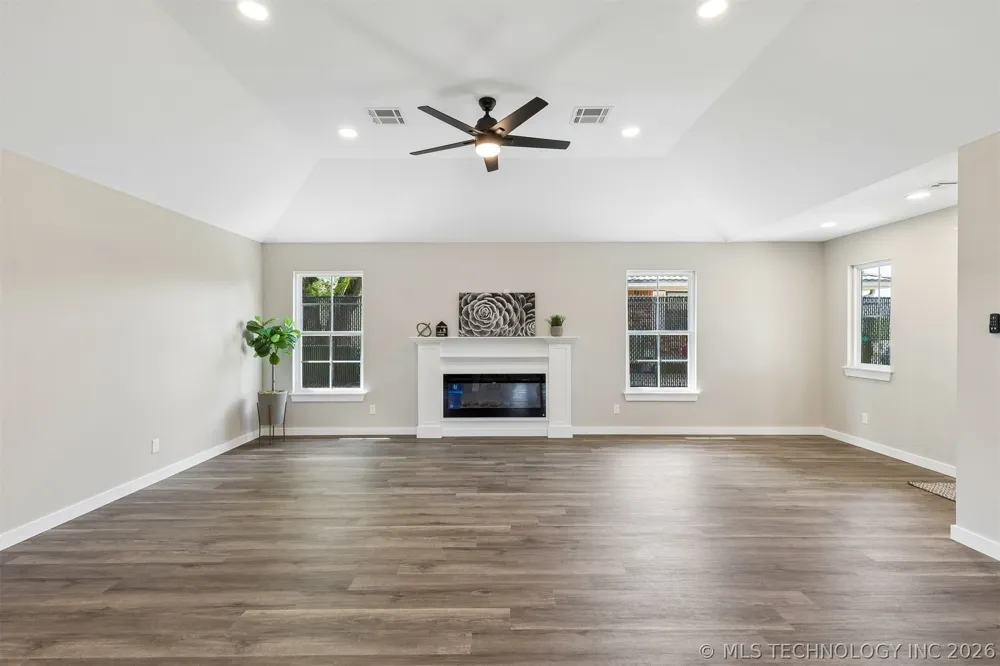 107 W Vine Street Cushing, OK 74023