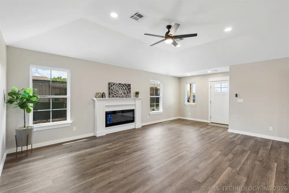 107 W Vine Street Cushing, OK 74023