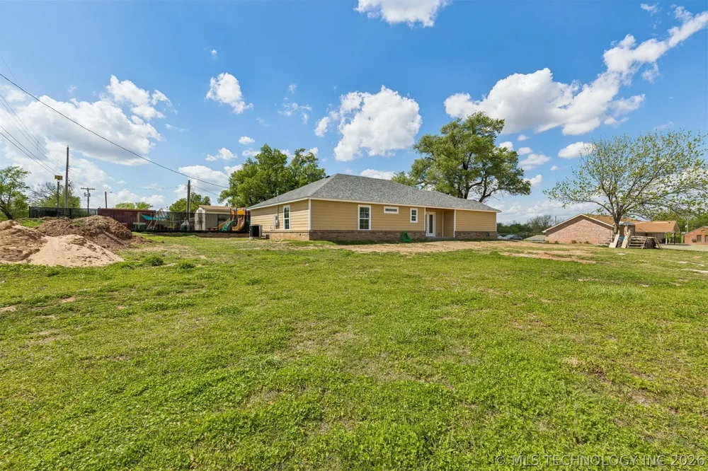 107 W Vine Street Cushing, OK 74023