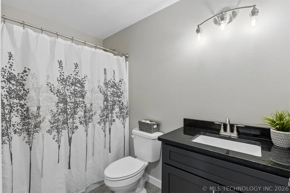107 W Vine Street Cushing, OK 74023