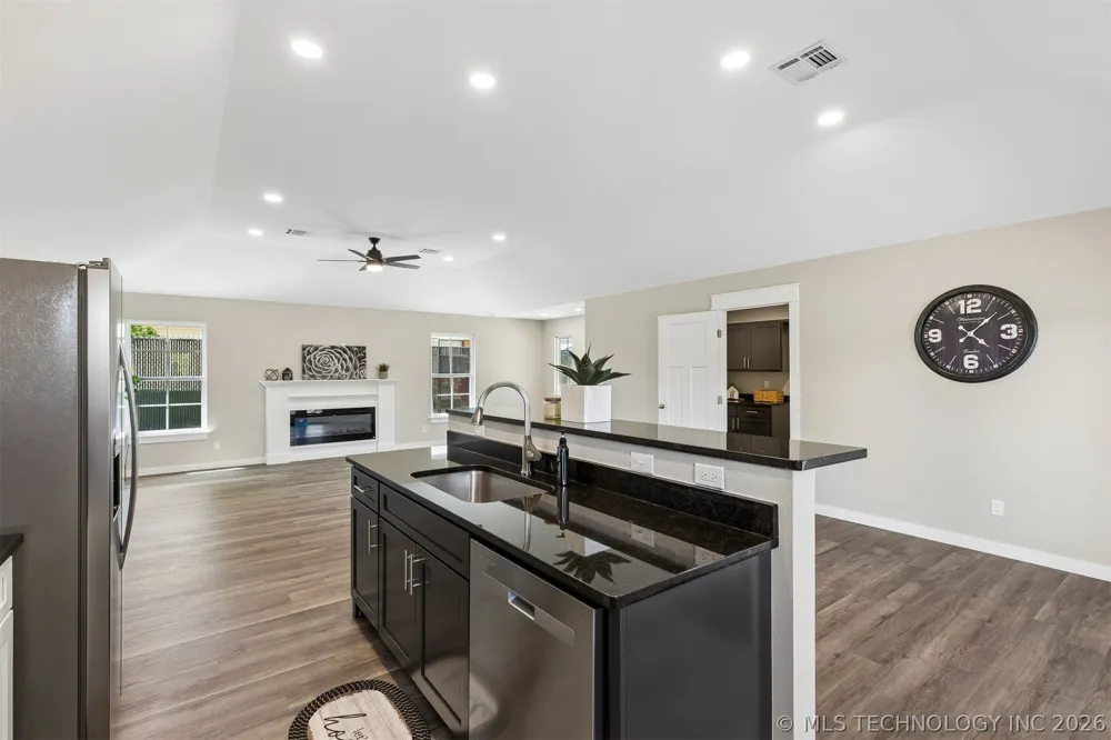 107 W Vine Street Cushing, OK 74023