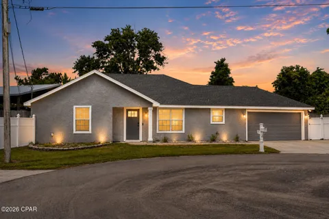 936 Pelican Place