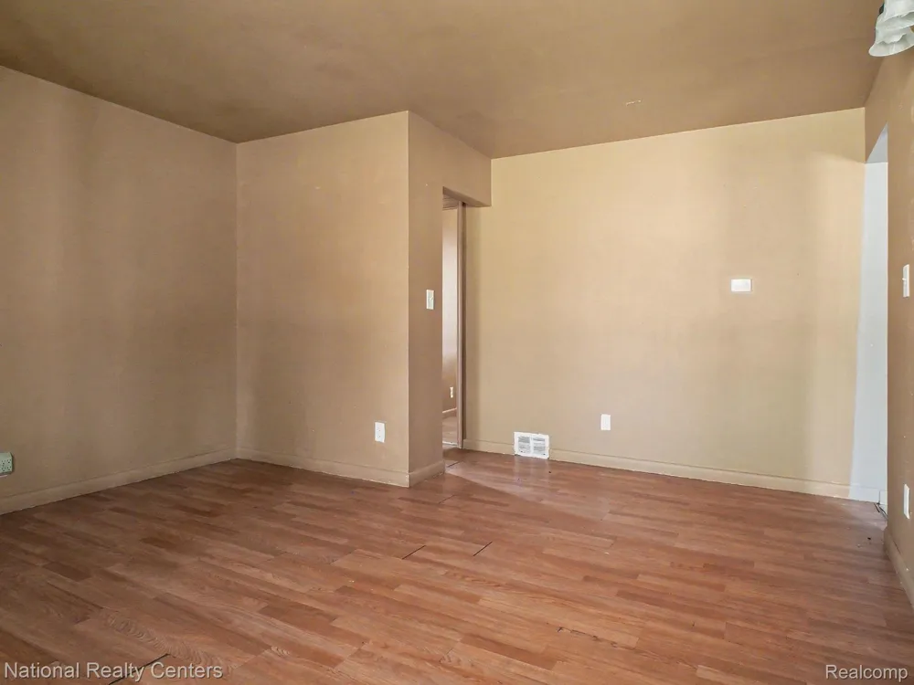 516 Roosevelt Avenue Mt Morris City, MI 48458