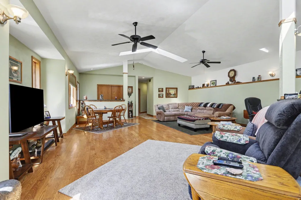 8362 E River Road Emmett Charter Township, MI 49014
