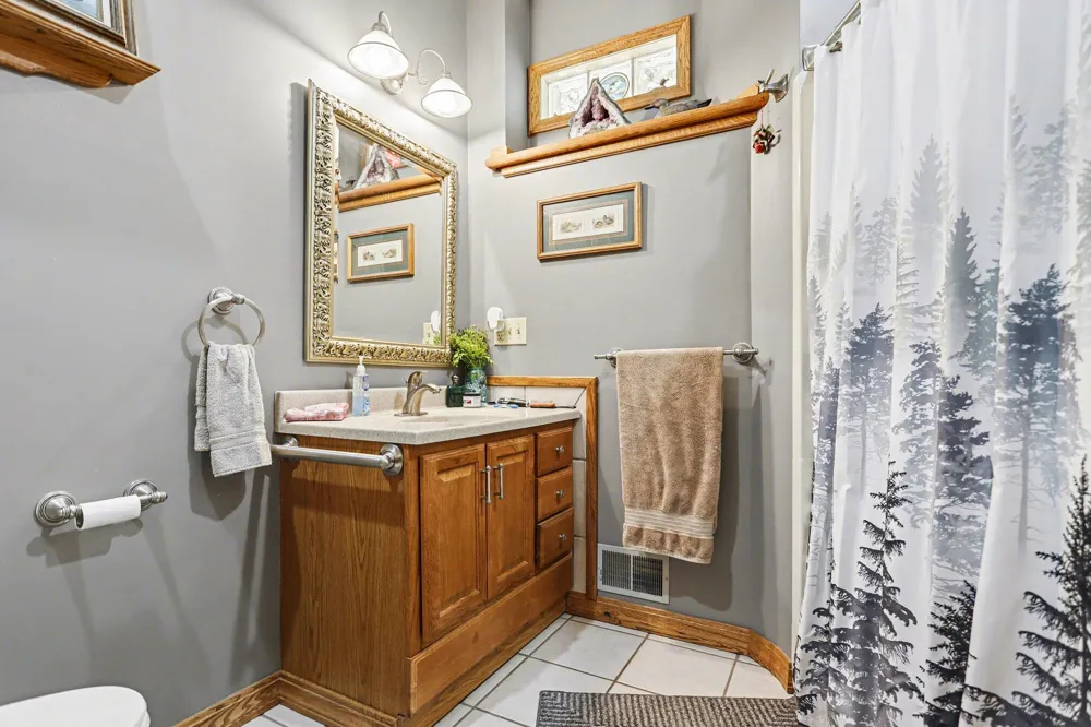 8362 E River Road Emmett Charter Township, MI 49014