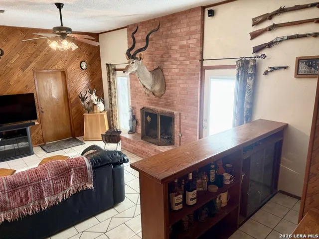 228 Sagecrest Hollywood Park, TX 78232