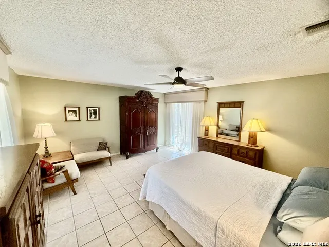 228 Sagecrest Hollywood Park, TX 78232