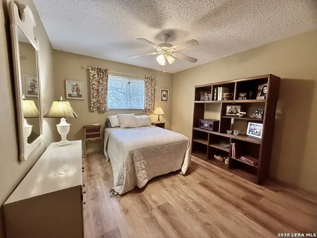228 Sagecrest Hollywood Park, TX 78232