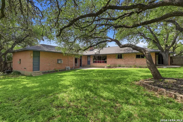 228 Sagecrest Hollywood Park, TX 78232