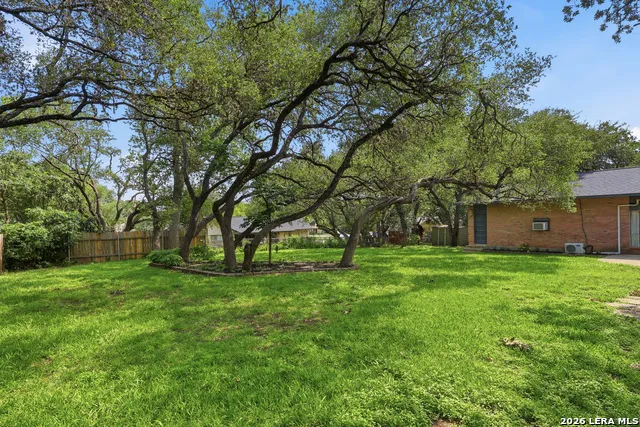 228 Sagecrest Hollywood Park, TX 78232