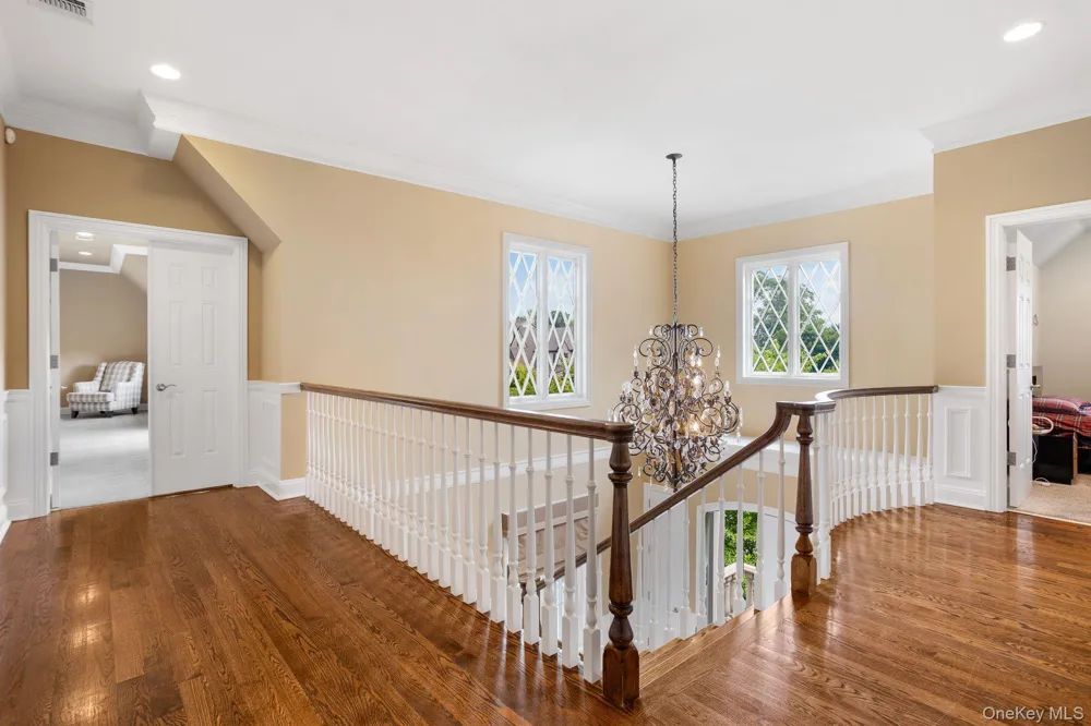 9 Earle Drive Muttontown, NY 11791
