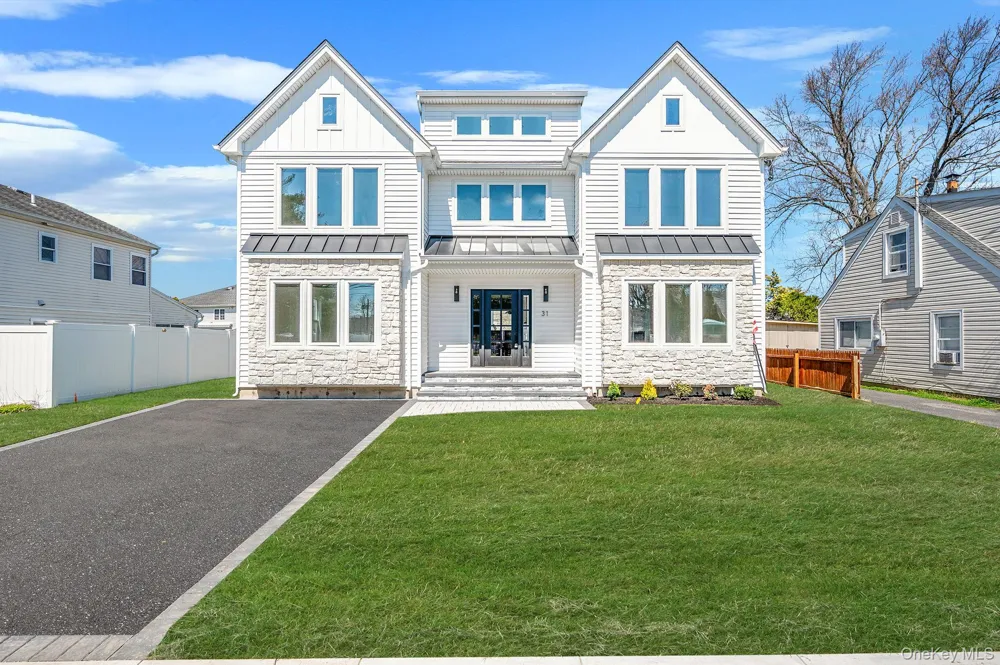 31 Libby Avenue Hicksville, NY 11801