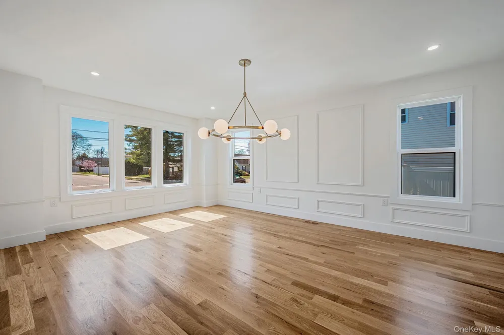 31 Libby Avenue Hicksville, NY 11801