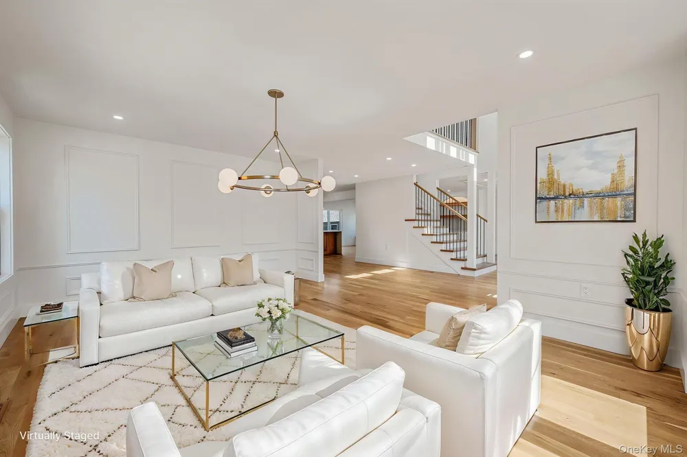 31 Libby Avenue Hicksville, NY 11801