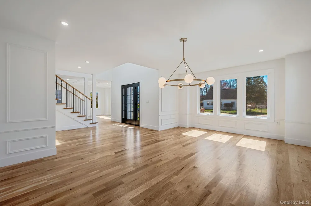 31 Libby Avenue Hicksville, NY 11801