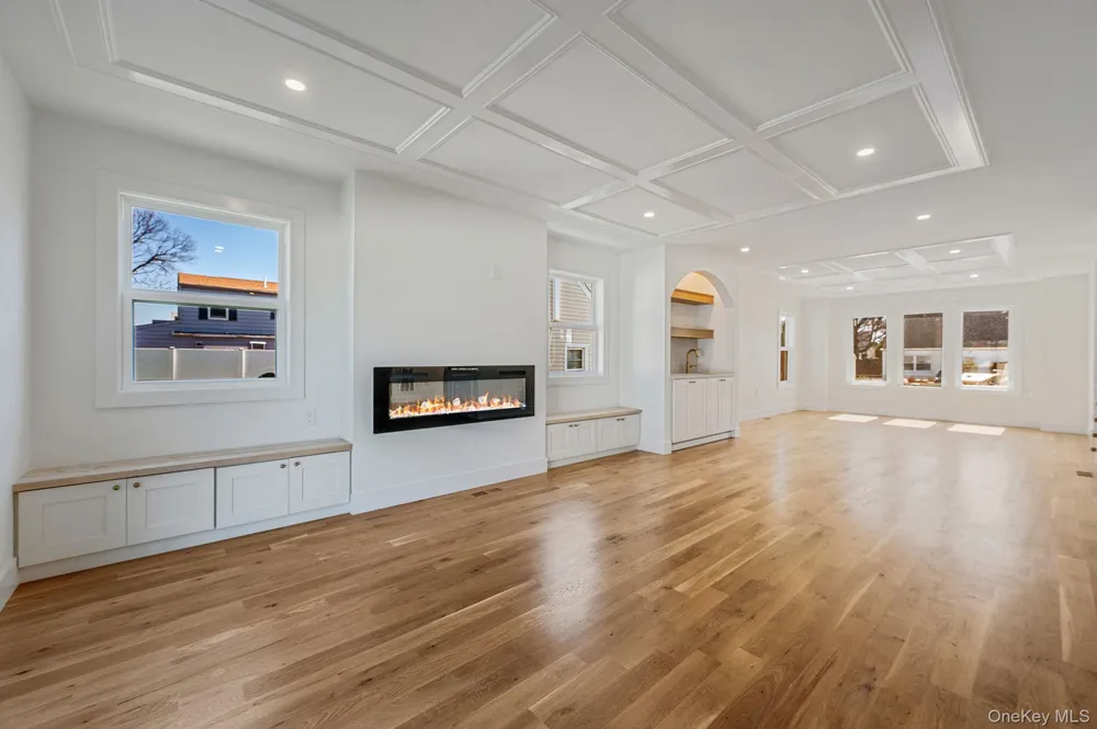 31 Libby Avenue Hicksville, NY 11801