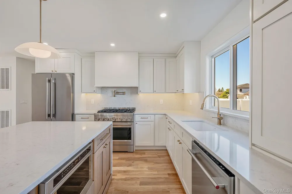 31 Libby Avenue Hicksville, NY 11801