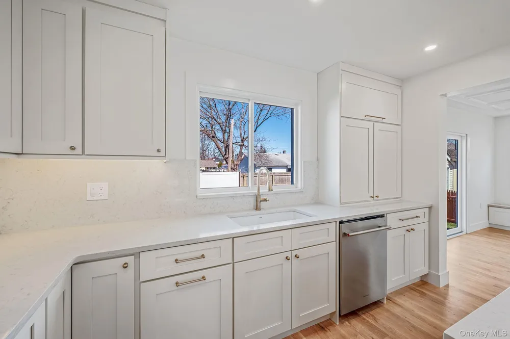 31 Libby Avenue Hicksville, NY 11801