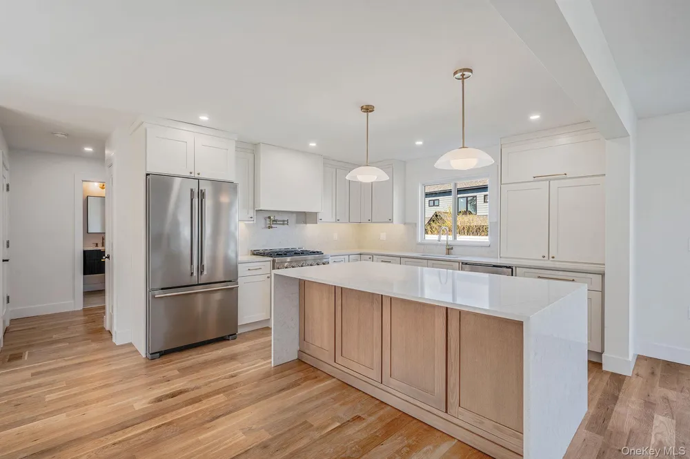 31 Libby Avenue Hicksville, NY 11801