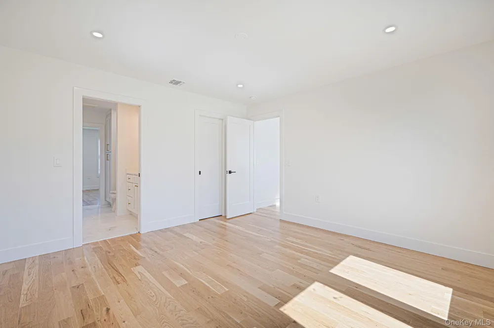 31 Libby Avenue Hicksville, NY 11801