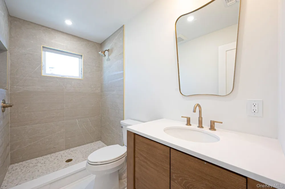 31 Libby Avenue Hicksville, NY 11801