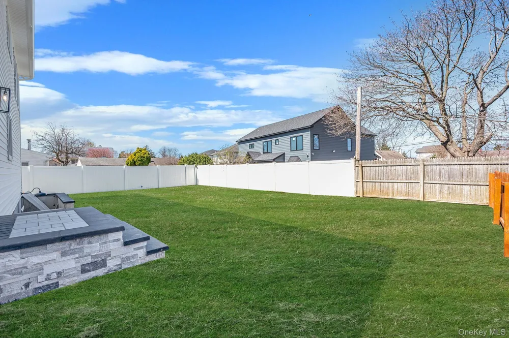 31 Libby Avenue Hicksville, NY 11801