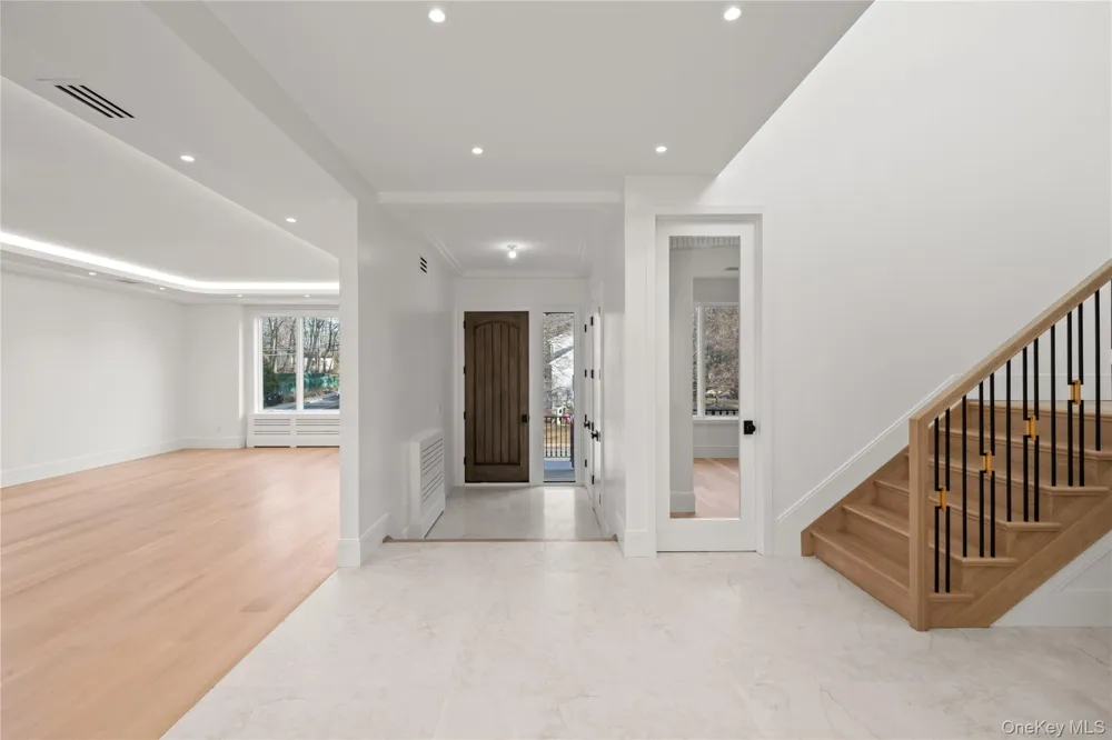 1 Dykstras Way W #201 Monsey, NY 10952